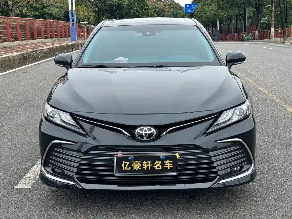 Toyota Camry 2023 из CN, фото 7