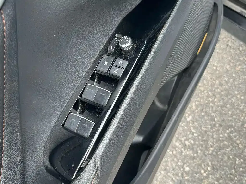 Toyota Camry 2023 из CN, фото 2