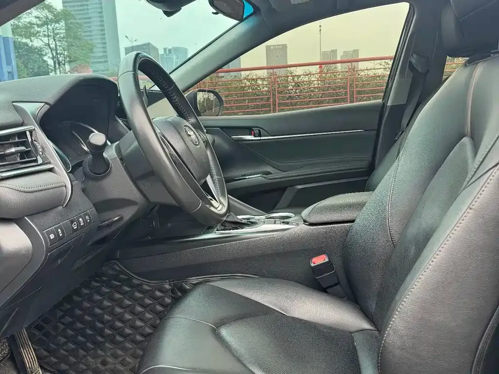 Toyota Camry 2023 из CN, фото 8