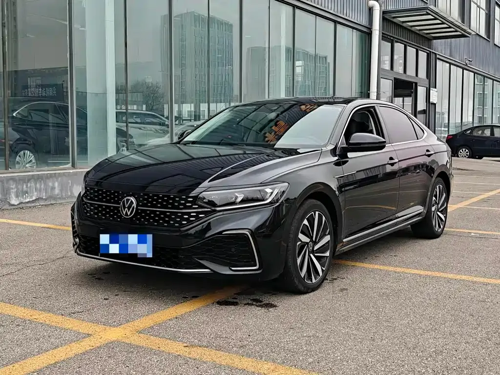 Volkswagen Passat 2022 из CN, фото 1