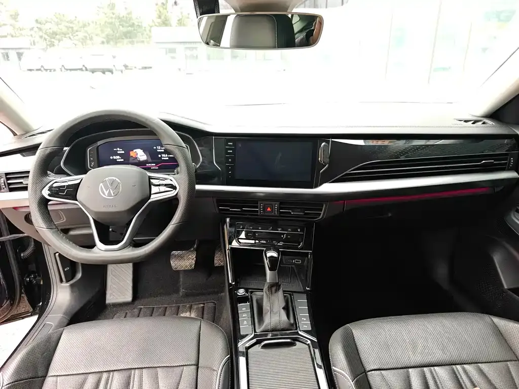 Volkswagen Passat 2022 из CN, фото 2