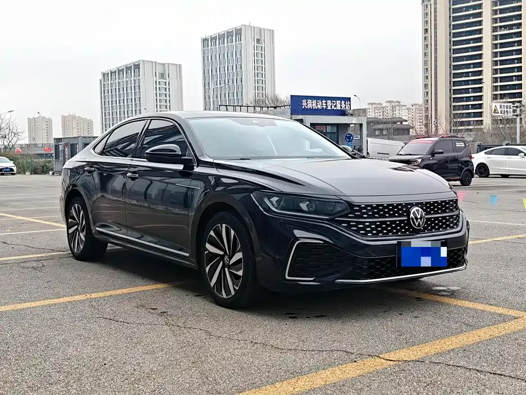 Volkswagen Passat 2022 из CN, фото 10