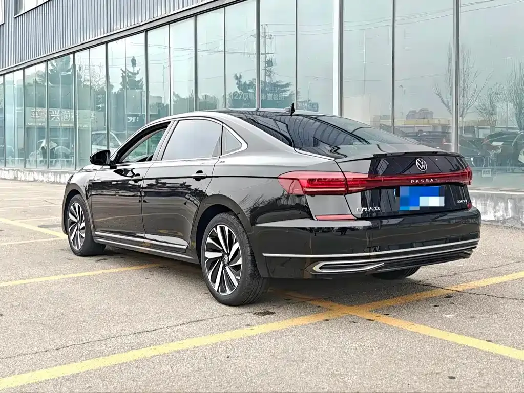 Volkswagen Passat 2022 из CN, фото 4