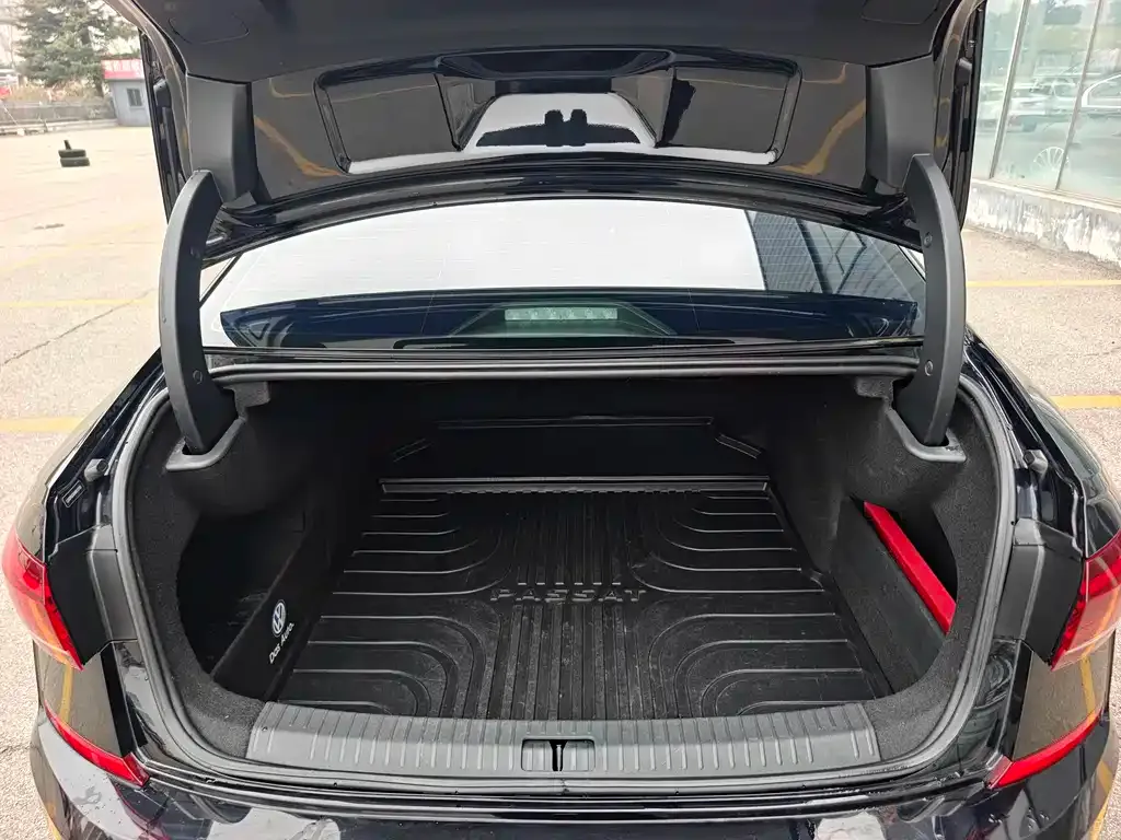 Volkswagen Passat 2022 из CN, фото 6