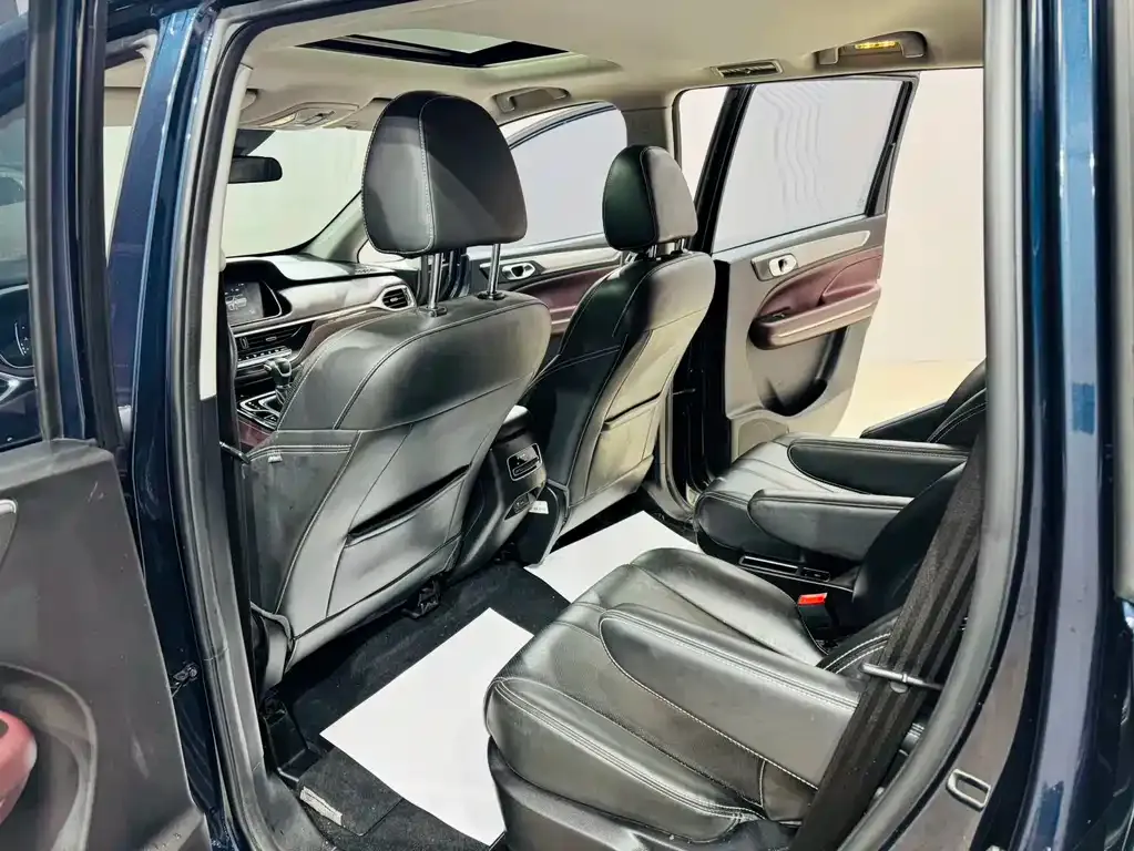 GAC Motor Trumpchi M6 — фото 9