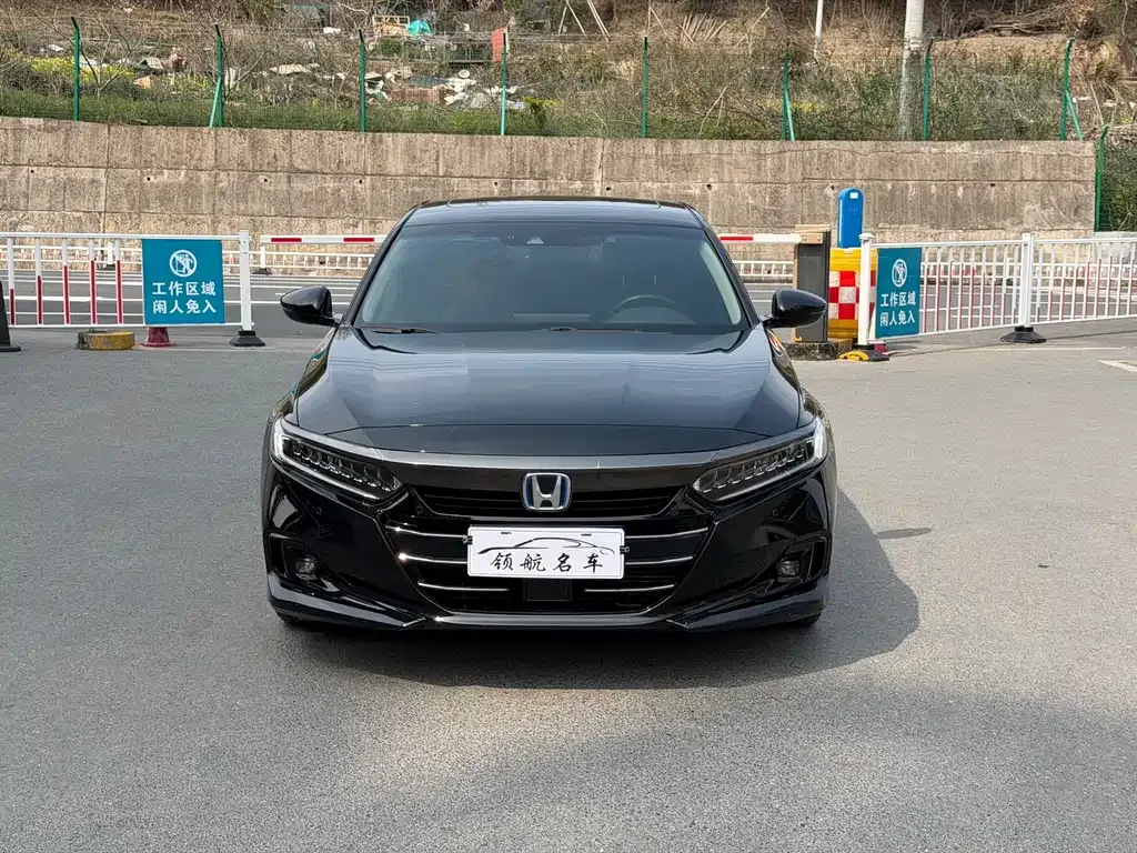 Honda Accord — фото 9