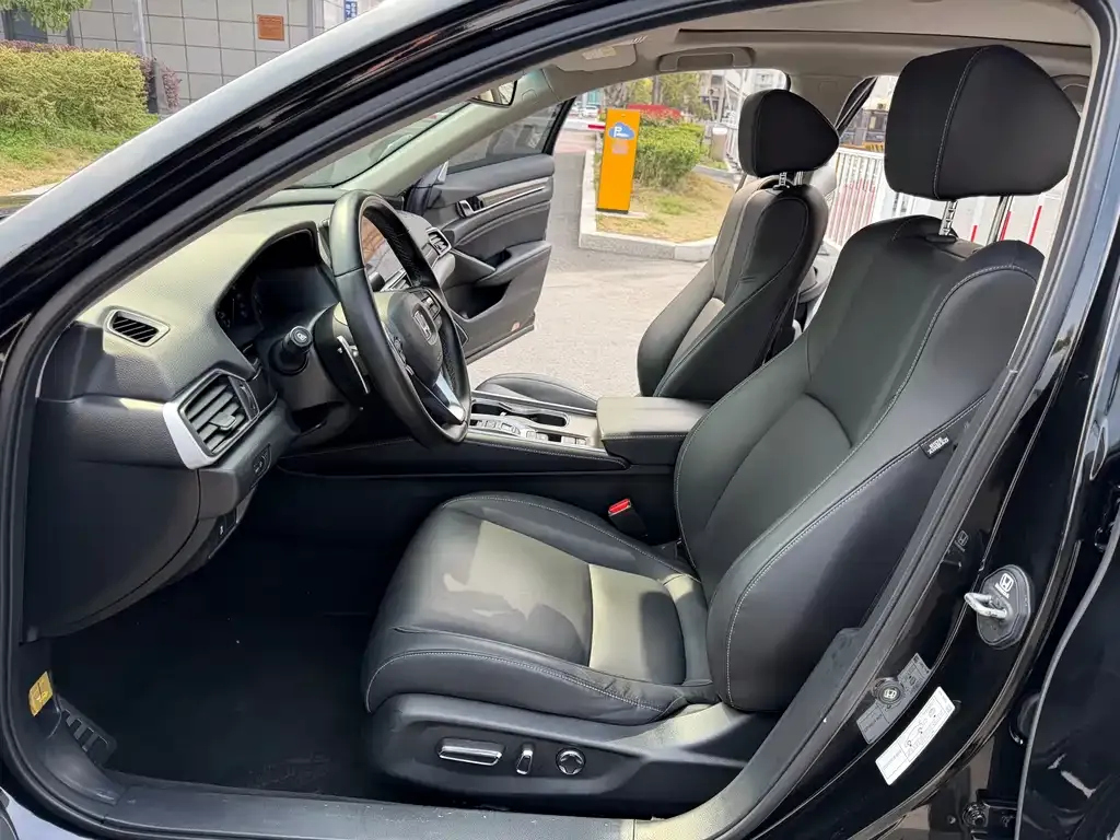Honda Accord — фото 2