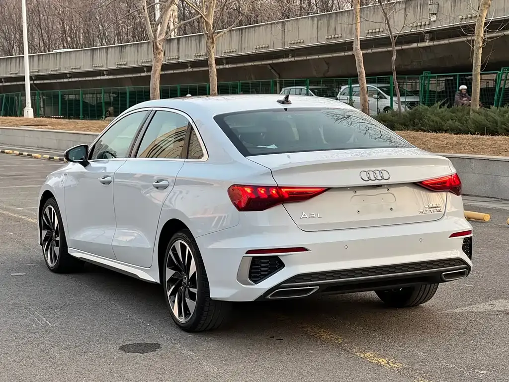 Audi A3 — фото 3