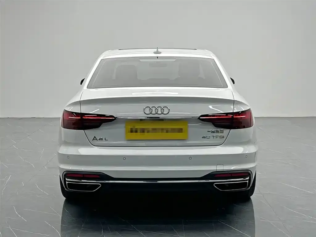 Audi A4L 2022 из CN, фото 3