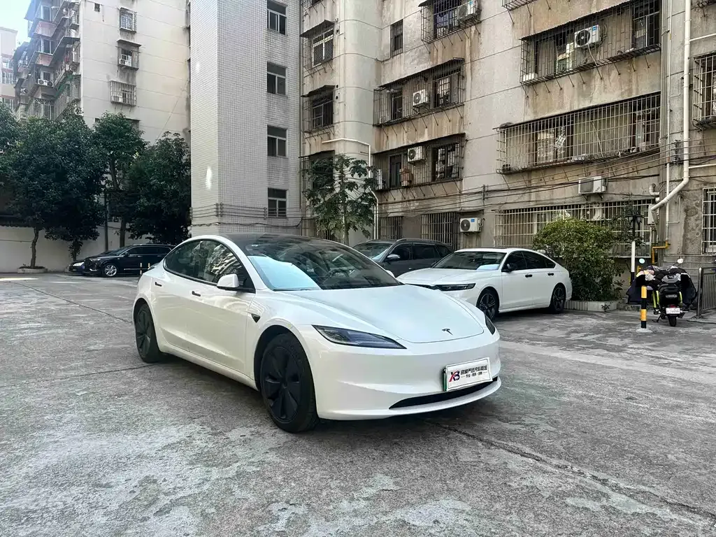 Tesla Model 3 2024 из CN, фото 6