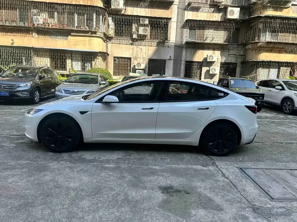 Tesla Model 3 2024 из CN, фото 9