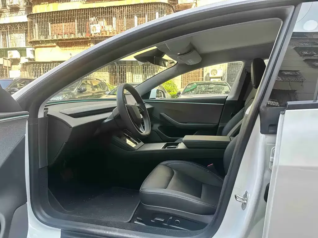 Tesla Model 3 2024 из CN, фото 7