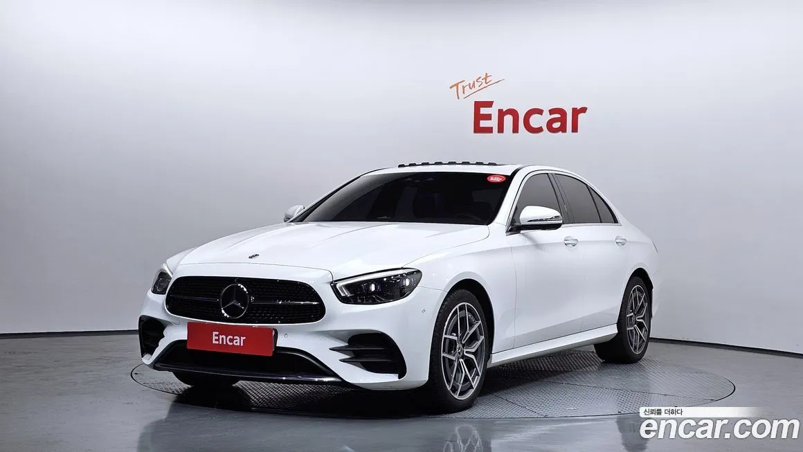 Mercedes-Benz E-Class — фото 1