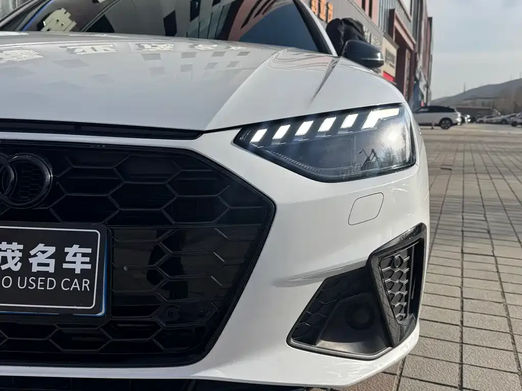 Audi A4L 2024 из CN, фото 2