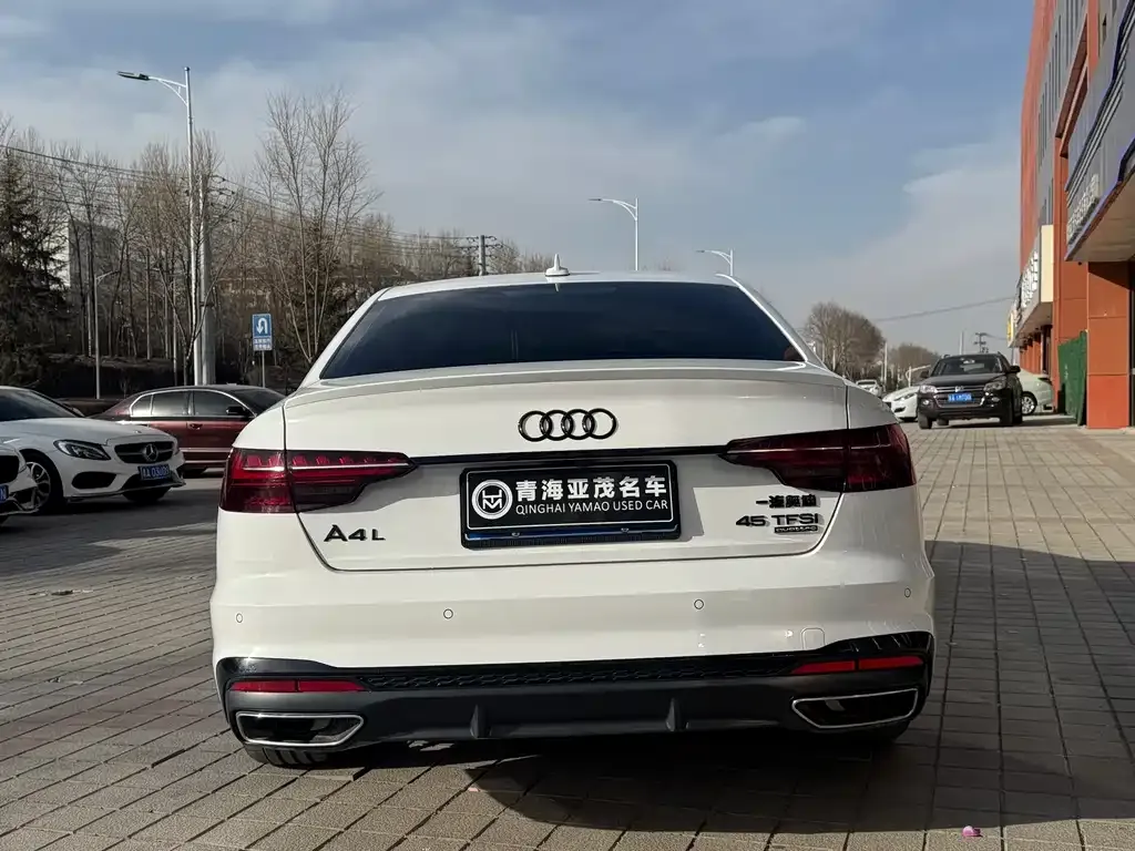 Audi A4L 2024 из CN, фото 7