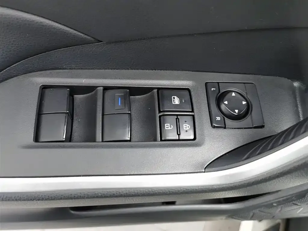 Toyota RAV4 2022 из CN, фото 2