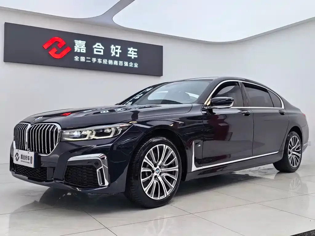 BMW 7 Series — фото 1