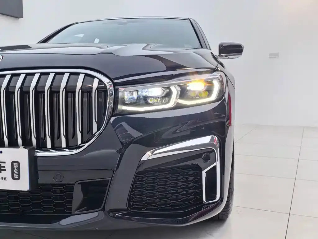 BMW 7 Series — фото 4