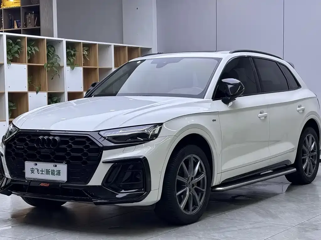 Audi Q5L 2022 из CN, фото 1