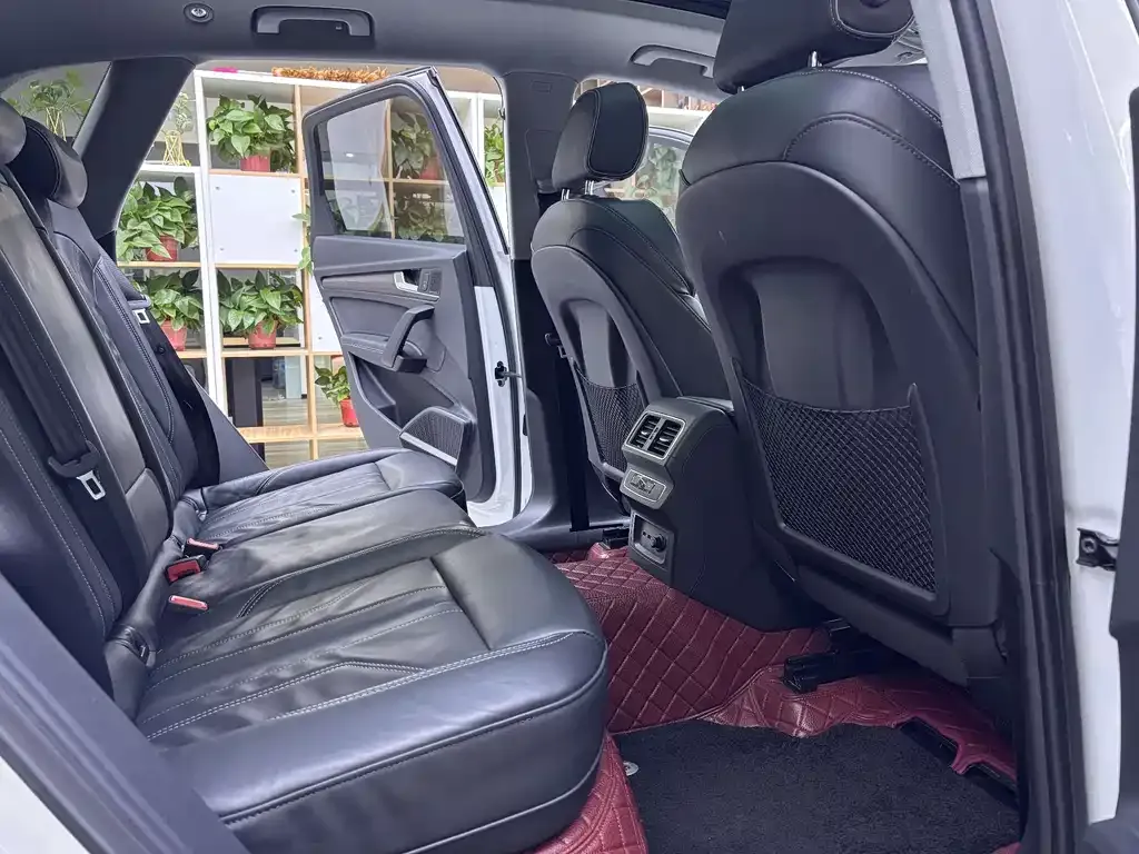 Audi Q5L 2022 из CN, фото 9