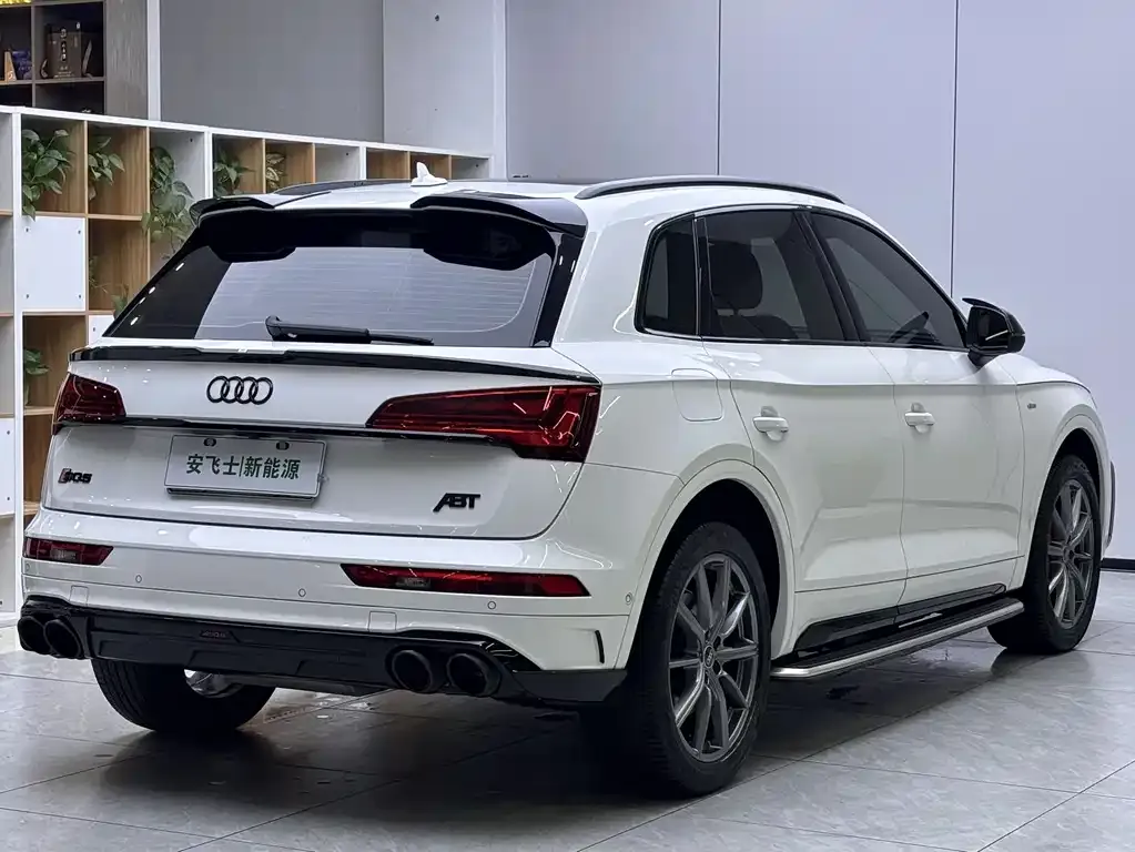 Audi Q5L 2022 из CN, фото 3
