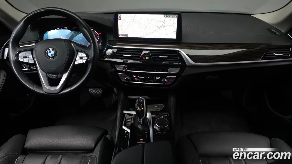 BMW 5-Series 2023 из KR, фото 3