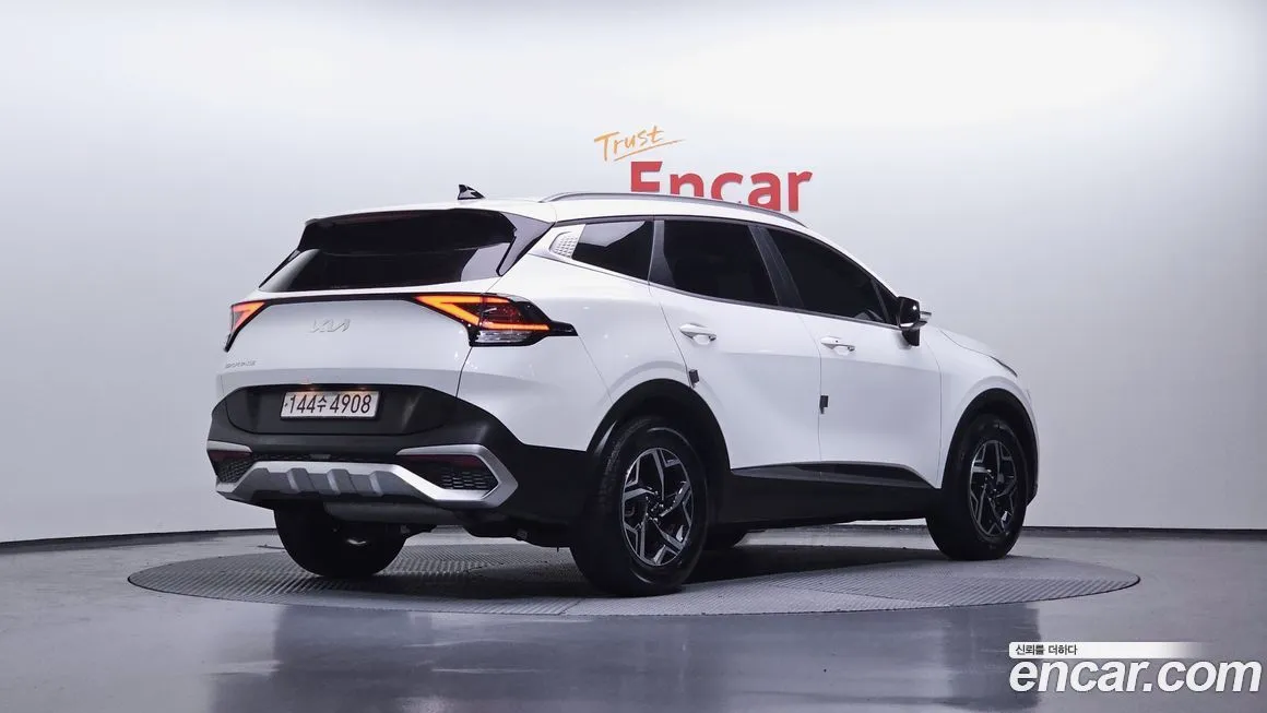 Kia Sportage — фото 9