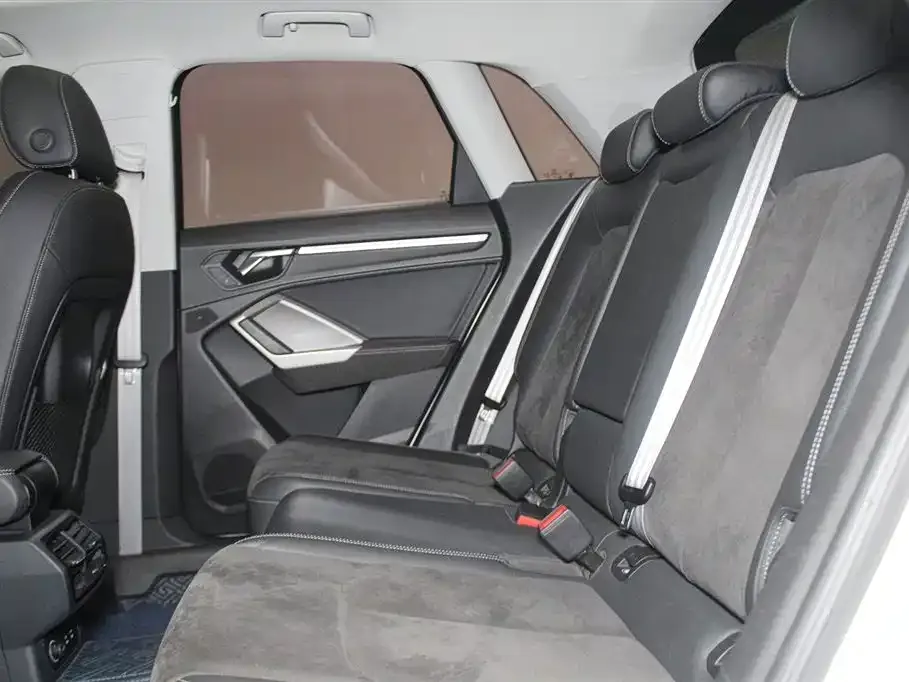 Audi Q3 2021 из CN, фото 5