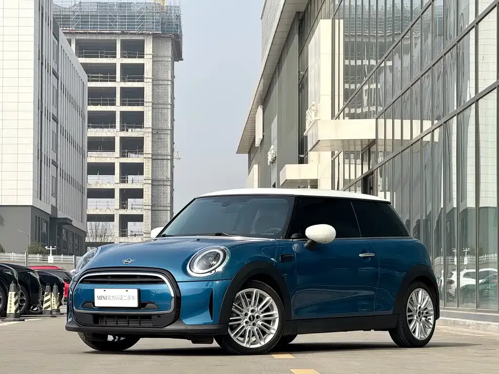 MINI Cooper (3-door) — фото 1