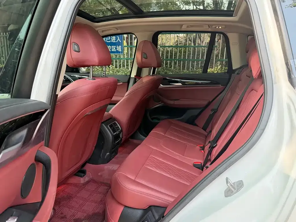 BMW iX3 2024 из CN, фото 2
