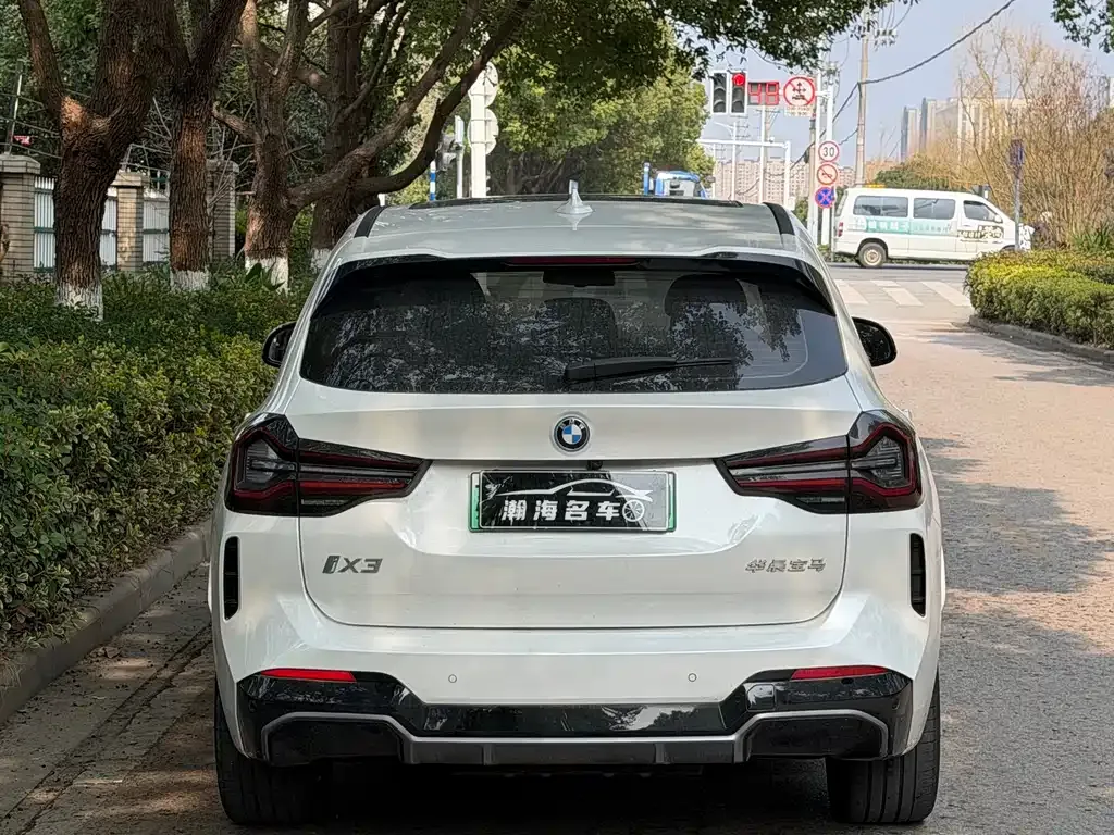 BMW iX3 2024 из CN, фото 5
