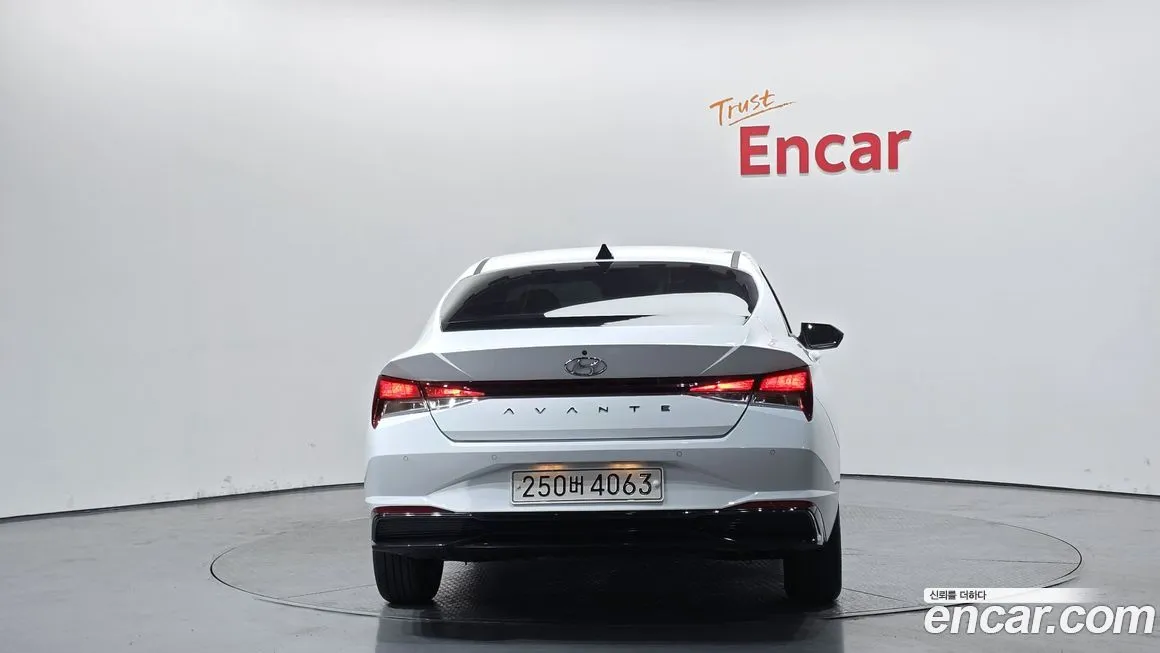 Hyundai AVANTE 2023 из KR, фото 2