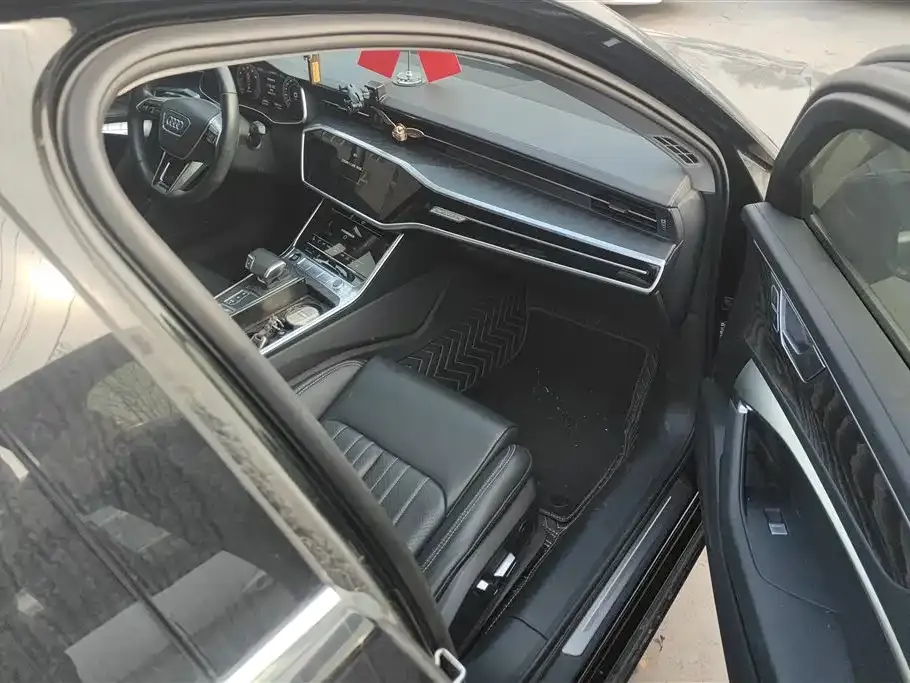 Audi A6L 2023 из CN, фото 10