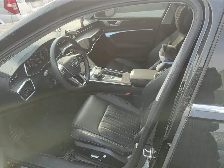 Audi A6L 2023 из CN, фото 2