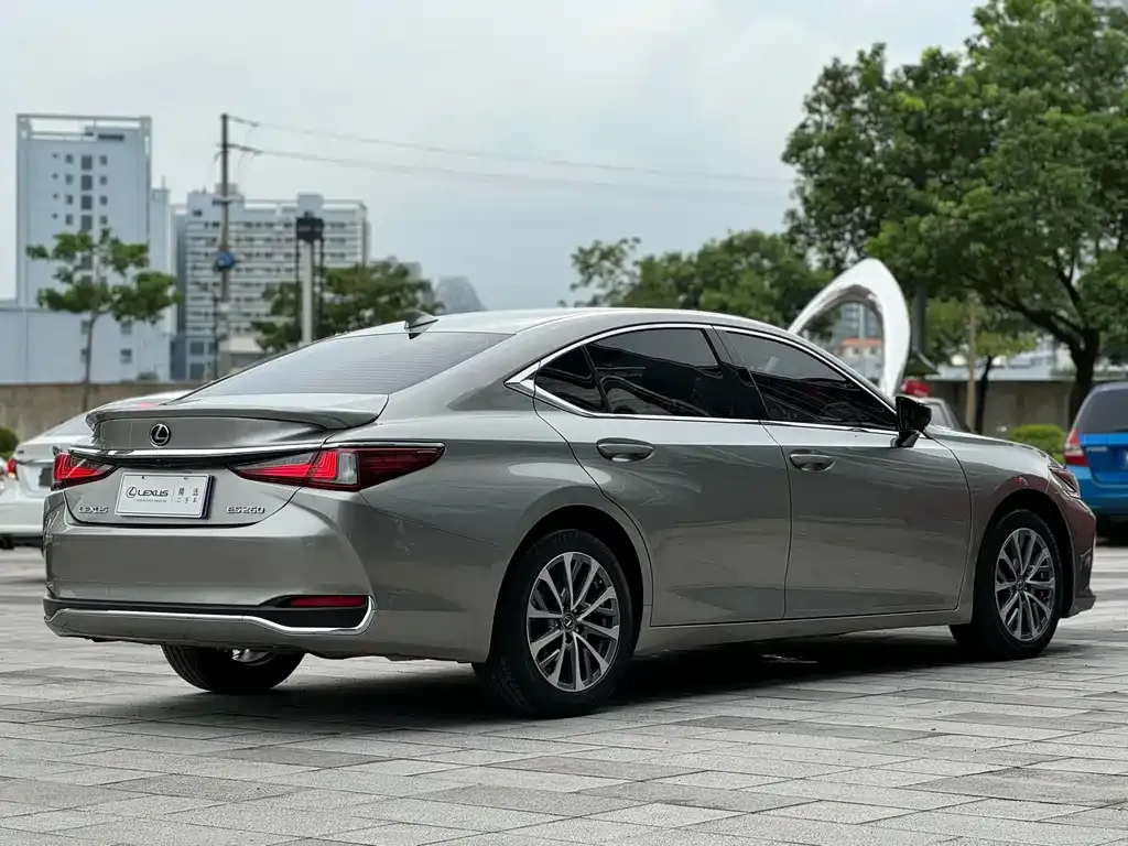 Lexus ES — фото 2