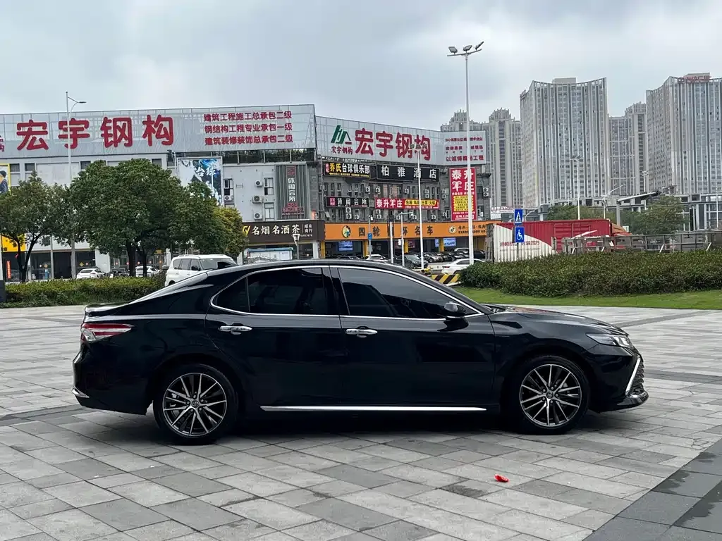 Toyota Camry 2024 из CN, фото 2