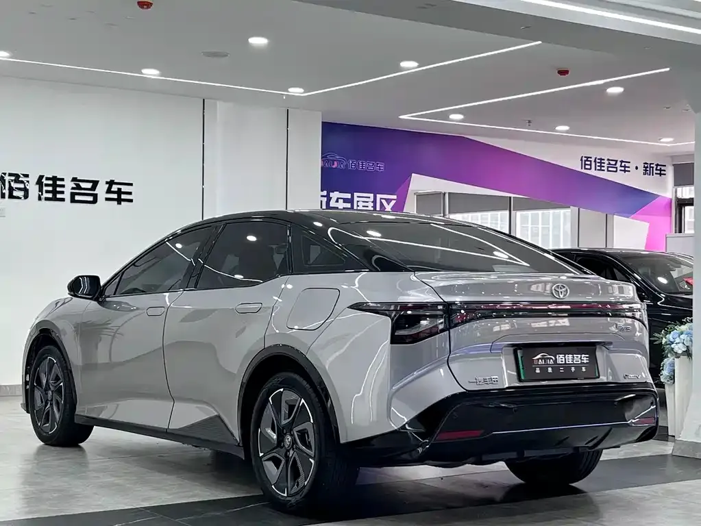 Toyota bZ3 2024 из CN, фото 7