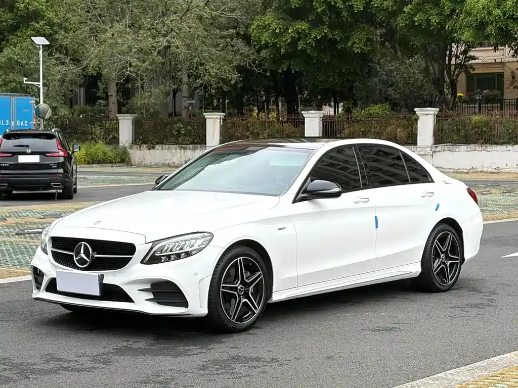 Mercedes-Benz C-Class — фото 1