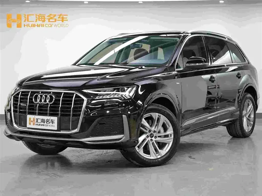Audi Q7 — фото 1