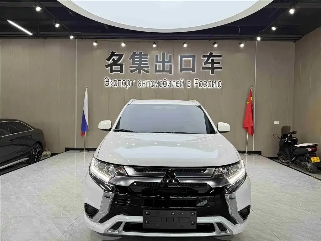 Mitsubishi Outlander 2022 из CN, фото 5