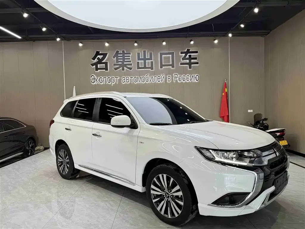 Mitsubishi Outlander 2022 из CN, фото 4