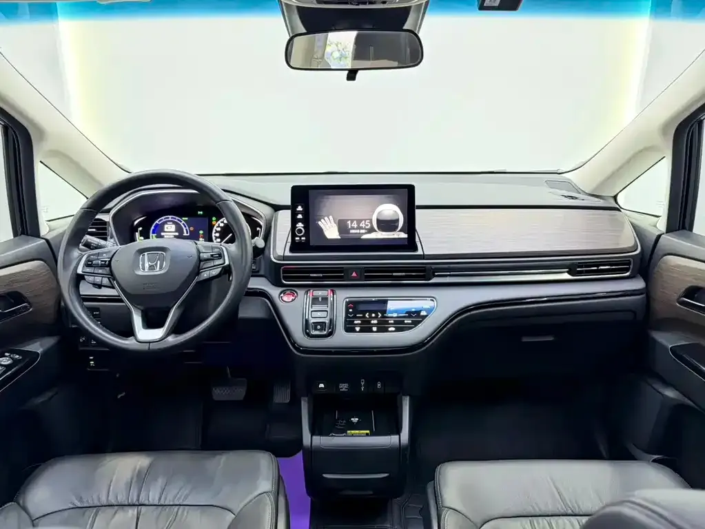 Honda Odyssey — фото 10