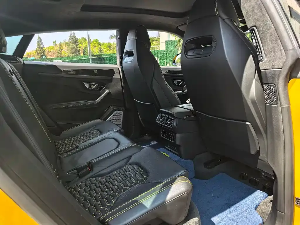 Lamborghini Urus 2022 из CN, фото 3