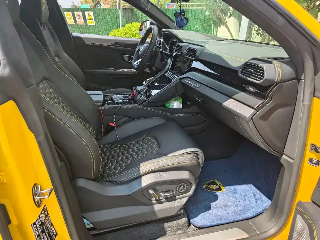 Lamborghini Urus 2022 из CN, фото 2