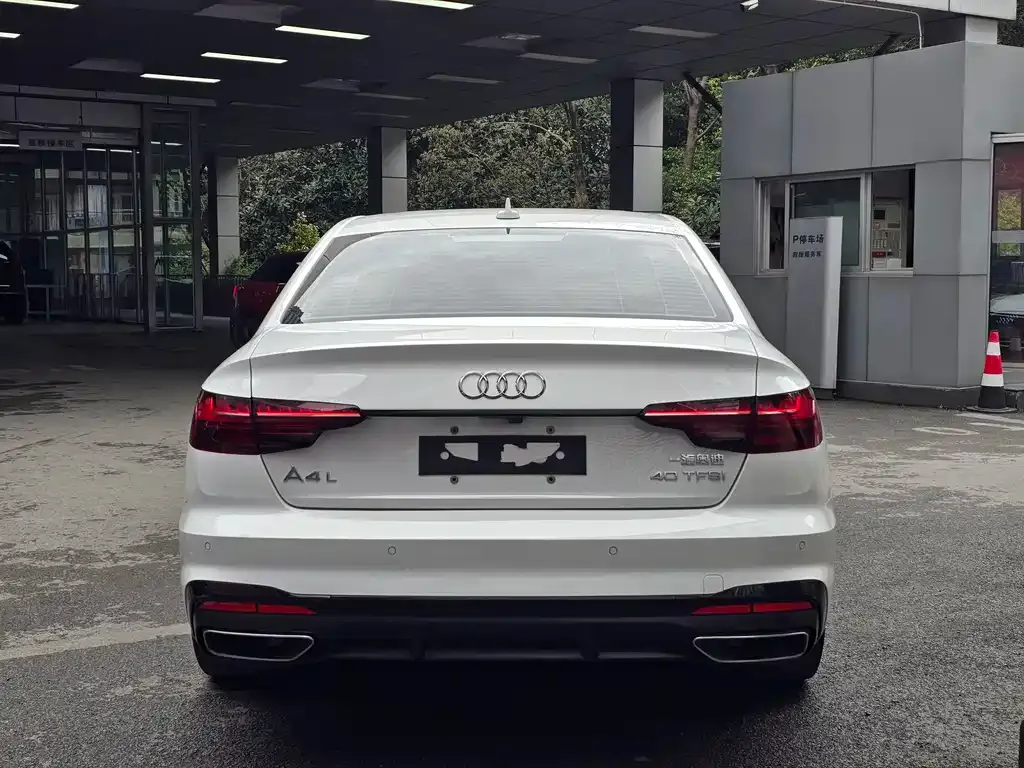 Audi A4L — фото 6