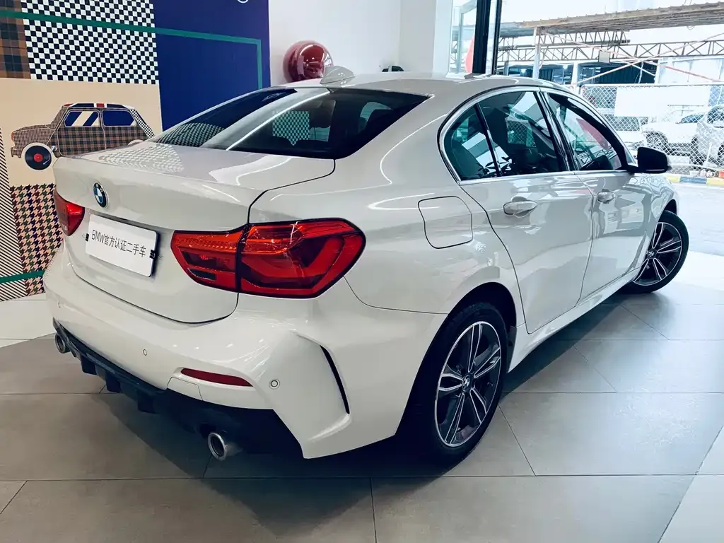 BMW 1 Series 2022 из CN, фото 3