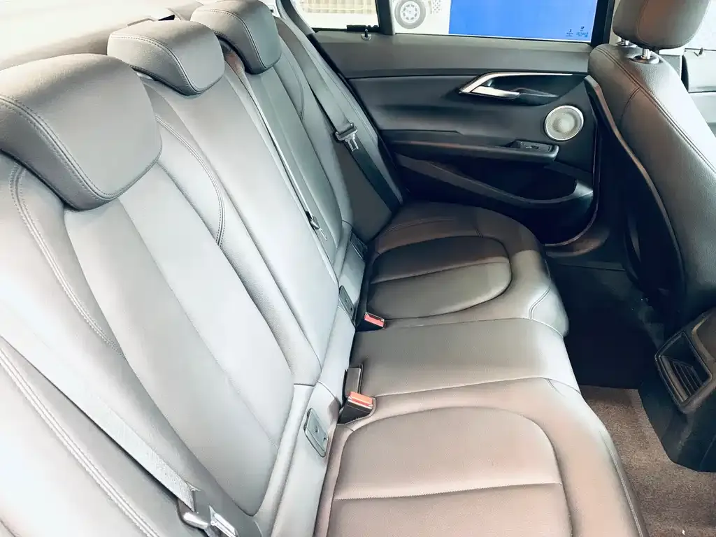 BMW 1 Series 2022 из CN, фото 4