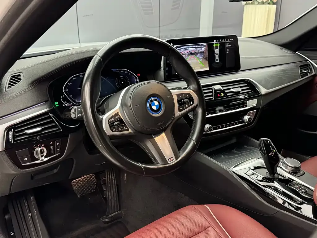 BMW 5 Series New Energy — фото 4