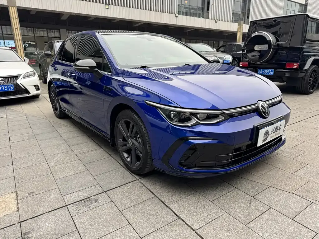 Volkswagen Golf 2023 из CN, фото 3