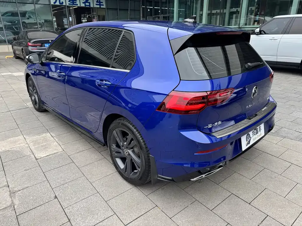 Volkswagen Golf 2023 из CN, фото 8